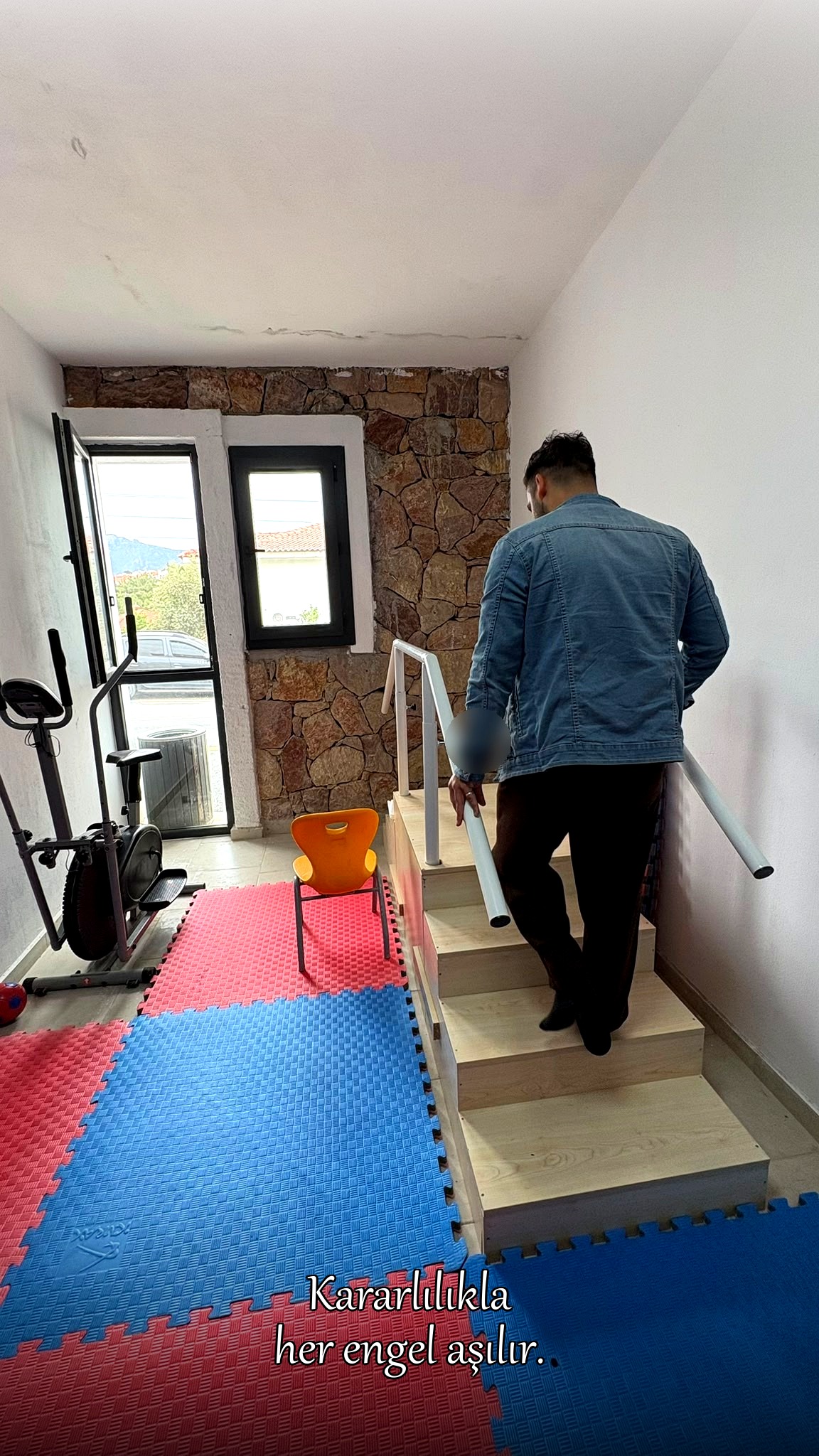 Merdiven terapi egzersizi — rehabilitasyon salonu